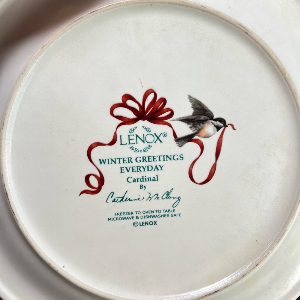 LENOX Winter Greetings Everyday Cardinal 12 pc Dinnerware Set for 4 With Box - Picture 9 of 14